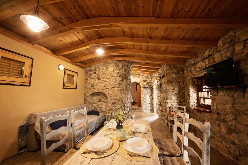Holiday Home Raos - A Special Stonehouse, Brela Exterior foto