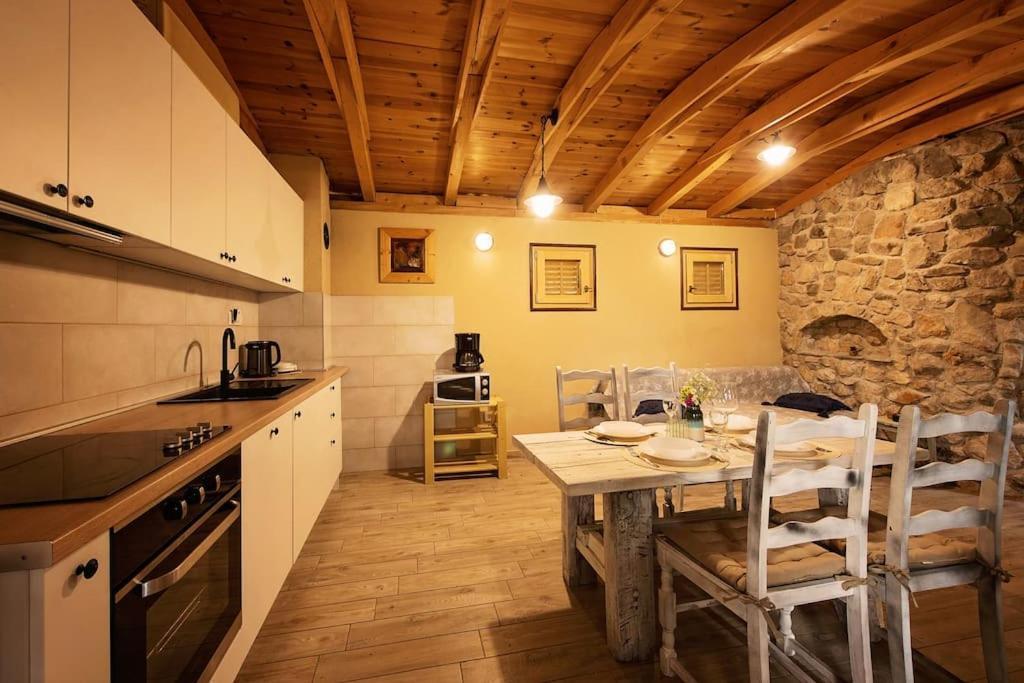 Holiday Home Raos - A Special Stonehouse, Brela Exterior foto